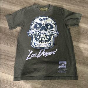 Mitchell & Ness Gray 'Los Doyers’ T-shirt